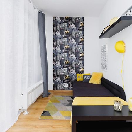 Studio Pradnik Bialy Krakow By Renters Apartment ภายนอก รูปภาพ
